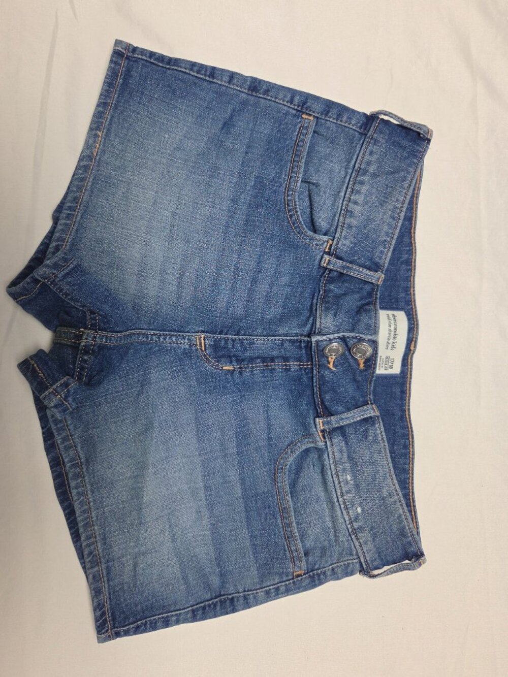 Abercrombie Kids Mid Rise Shortie Shorts Size 17/18 Regular